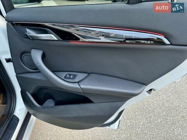 Белый БМВ Х1, объемом двигателя 2 л и пробегом 63 тыс. км за 25800 $, фото 56 на Automoto.ua