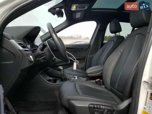 Белый БМВ Х1, объемом двигателя 2 л и пробегом 70 тыс. км за 3000 $, фото 5 на Automoto.ua
