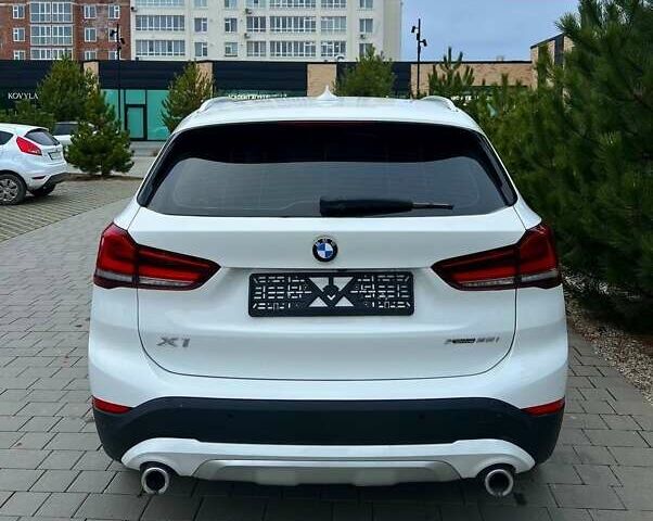 Белый БМВ Х1, объемом двигателя 2 л и пробегом 142 тыс. км за 23000 $, фото 2 на Automoto.ua
