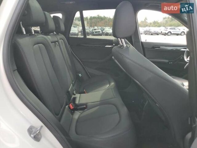 Белый БМВ Х1, объемом двигателя 2 л и пробегом 70 тыс. км за 3000 $, фото 9 на Automoto.ua