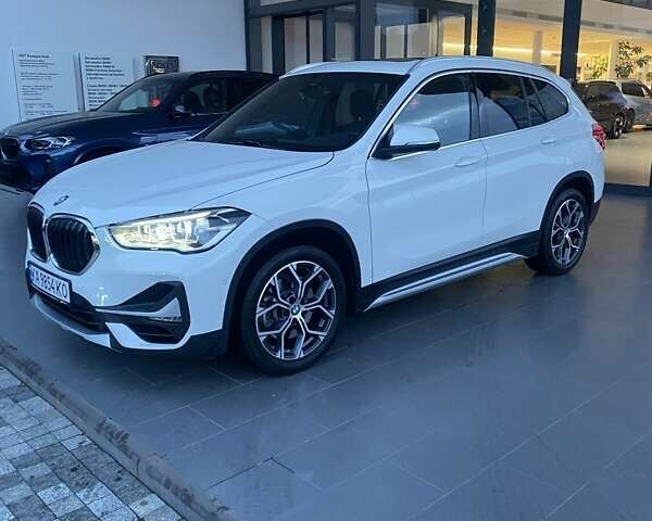 Білий БМВ Х1, об'ємом двигуна 2 л та пробігом 65 тис. км за 27500 $, фото 1 на Automoto.ua