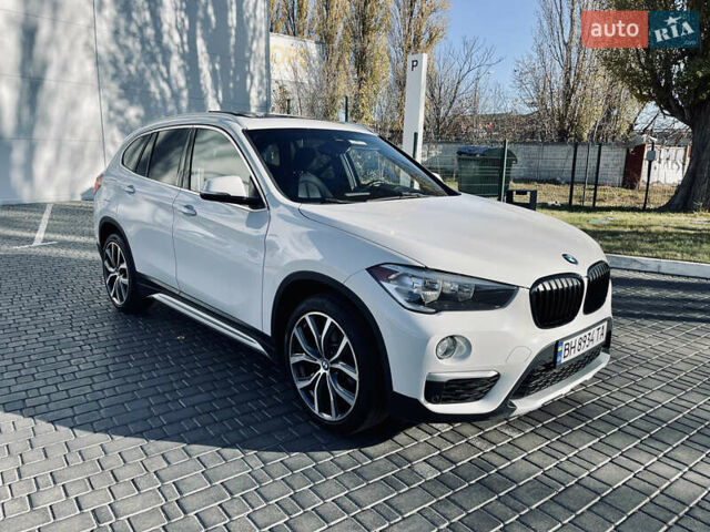 Білий БМВ Х1, об'ємом двигуна 2 л та пробігом 63 тис. км за 18200 $, фото 3 на Automoto.ua
