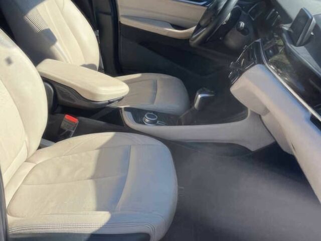 Белый БМВ Х1, объемом двигателя 2 л и пробегом 39 тыс. км за 5000 $, фото 8 на Automoto.ua