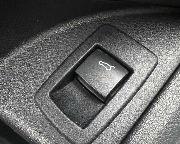 Білий БМВ Х1, об'ємом двигуна 2 л та пробігом 106 тис. км за 30600 $, фото 29 на Automoto.ua