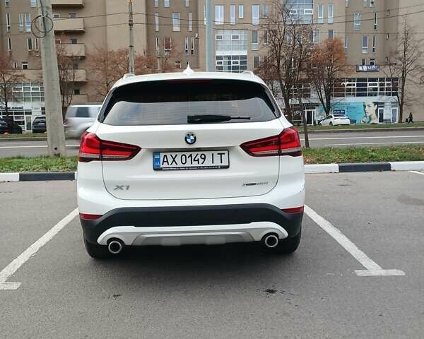 Белый БМВ Х1, объемом двигателя 2 л и пробегом 6 тыс. км за 32000 $, фото 4 на Automoto.ua