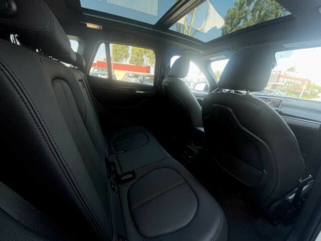 Белый БМВ Х1, объемом двигателя 2 л и пробегом 44 тыс. км за 17000 $, фото 11 на Automoto.ua
