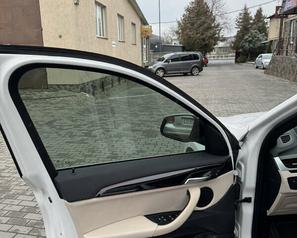 Белый БМВ Х1, объемом двигателя 2 л и пробегом 212 тыс. км за 17800 $, фото 40 на Automoto.ua
