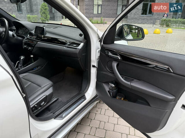 Білий БМВ Х1, об'ємом двигуна 2 л та пробігом 50 тис. км за 22777 $, фото 21 на Automoto.ua