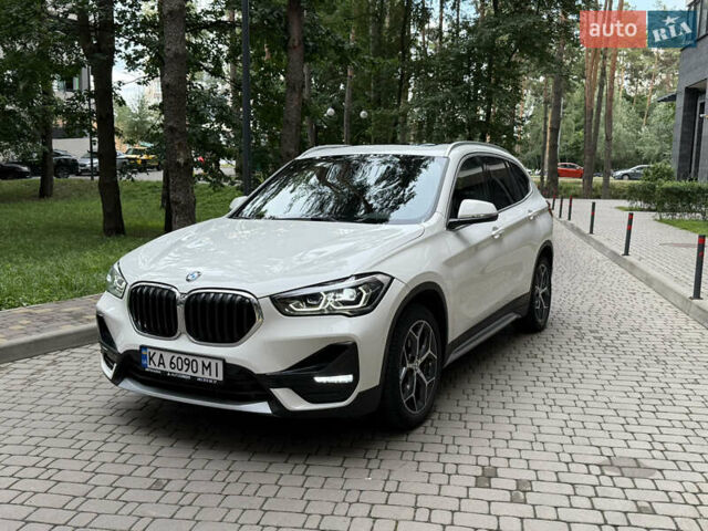 Білий БМВ Х1, об'ємом двигуна 2 л та пробігом 50 тис. км за 22777 $, фото 2 на Automoto.ua