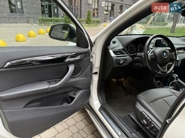Білий БМВ Х1, об'ємом двигуна 2 л та пробігом 50 тис. км за 22777 $, фото 22 на Automoto.ua