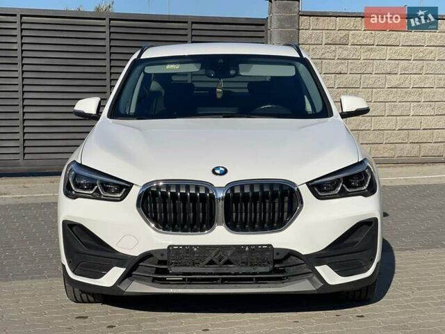 Белый БМВ Х1, объемом двигателя 2 л и пробегом 52 тыс. км за 33800 $, фото 3 на Automoto.ua