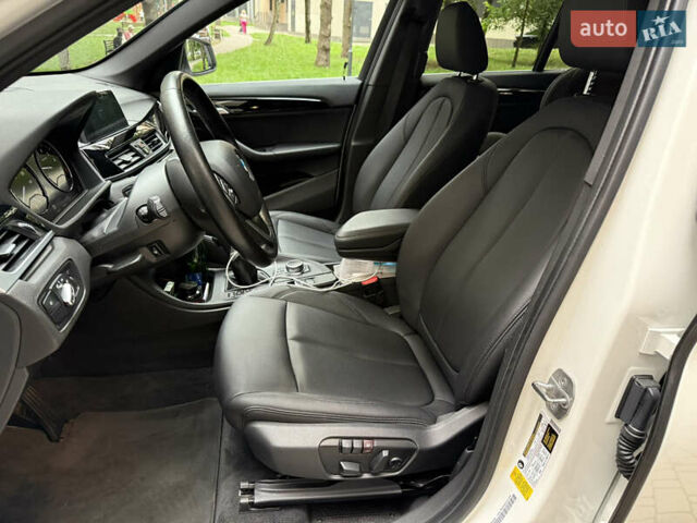Білий БМВ Х1, об'ємом двигуна 2 л та пробігом 50 тис. км за 22777 $, фото 23 на Automoto.ua