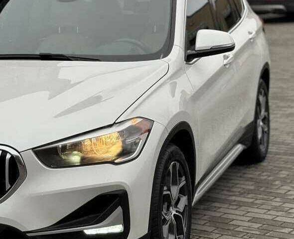 Білий БМВ Х1, об'ємом двигуна 2 л та пробігом 111 тис. км за 15700 $, фото 4 на Automoto.ua