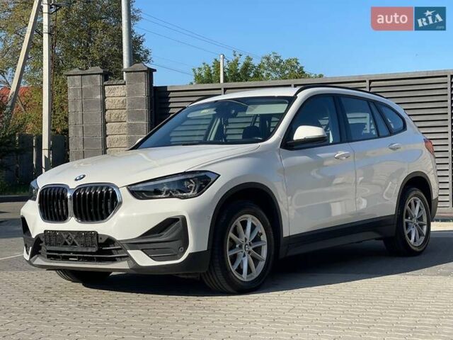 Белый БМВ Х1, объемом двигателя 2 л и пробегом 52 тыс. км за 33800 $, фото 2 на Automoto.ua