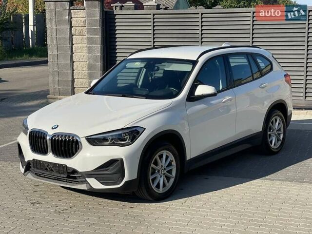 Белый БМВ Х1, объемом двигателя 2 л и пробегом 52 тыс. км за 33800 $, фото 1 на Automoto.ua