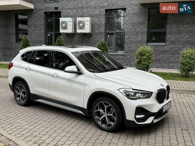 Білий БМВ Х1, об'ємом двигуна 2 л та пробігом 50 тис. км за 22777 $, фото 4 на Automoto.ua