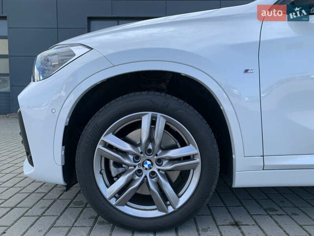 Білий БМВ Х1, об'ємом двигуна 2 л та пробігом 19 тис. км за 39800 $, фото 5 на Automoto.ua