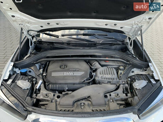 Білий БМВ Х1, об'ємом двигуна 2 л та пробігом 19 тис. км за 39800 $, фото 40 на Automoto.ua