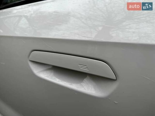 Белый БМВ Х1, объемом двигателя 2 л и пробегом 21 тыс. км за 41940 $, фото 9 на Automoto.ua