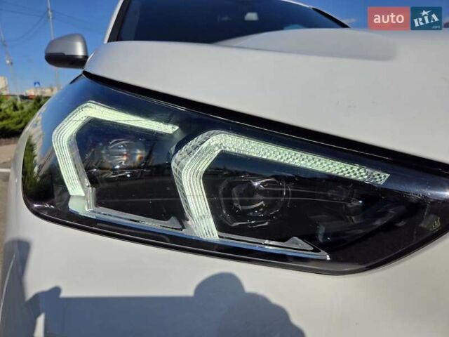 Белый БМВ Х1, объемом двигателя 2 л и пробегом 16 тыс. км за 38800 $, фото 8 на Automoto.ua