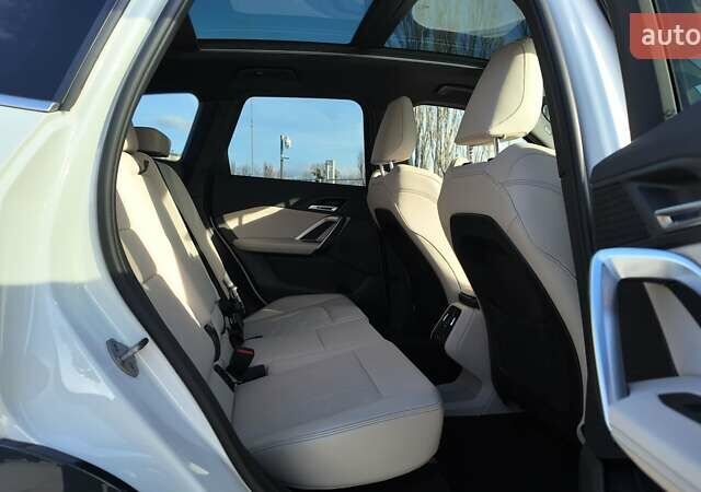 Белый БМВ Х1, объемом двигателя 2 л и пробегом 10 тыс. км за 39990 $, фото 8 на Automoto.ua