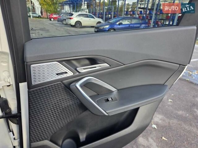 Білий БМВ Х1, об'ємом двигуна 2 л та пробігом 17 тис. км за 38500 $, фото 34 на Automoto.ua