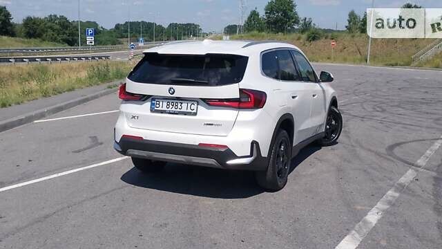 Белый БМВ Х1, объемом двигателя 2 л и пробегом 9 тыс. км за 35900 $, фото 8 на Automoto.ua
