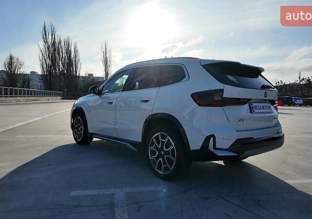 Белый БМВ Х1, объемом двигателя 2 л и пробегом 10 тыс. км за 39990 $, фото 3 на Automoto.ua