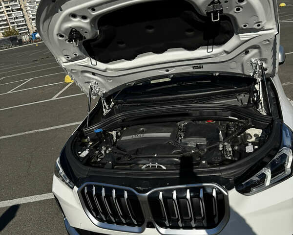 Белый БМВ Х1, объемом двигателя 2 л и пробегом 25 тыс. км за 40800 $, фото 1 на Automoto.ua