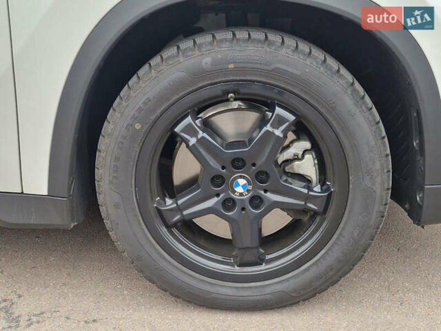 Белый БМВ Х1, объемом двигателя 2 л и пробегом 21 тыс. км за 35500 $, фото 21 на Automoto.ua