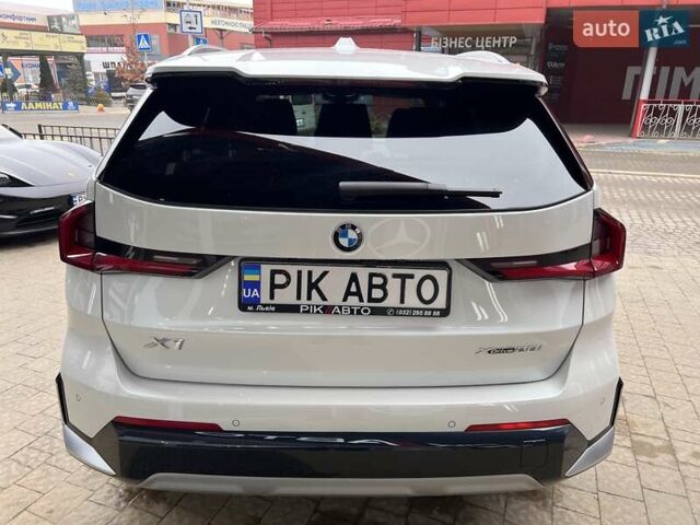 Белый БМВ Х1, объемом двигателя 2 л и пробегом 1 тыс. км за 47900 $, фото 6 на Automoto.ua