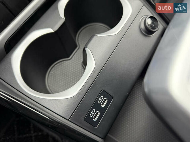 Белый БМВ Х1, объемом двигателя 2 л и пробегом 2 тыс. км за 65000 $, фото 25 на Automoto.ua