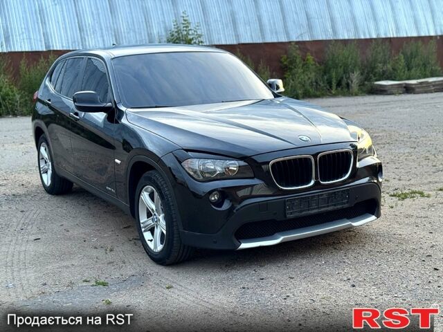 Чорний БМВ Х1, об'ємом двигуна 2 л та пробігом 305 тис. км за 9000 $, фото 2 на Automoto.ua
