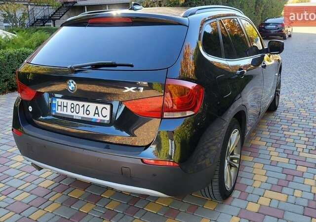 БМВ Х1 2010 в Белгород-Днестровском на Automoto.ua Черный БМВ Х1, объемом двигателя 2 л и пробегом 155 тыс. км за 13000 $, фото 6 на Automoto.ua