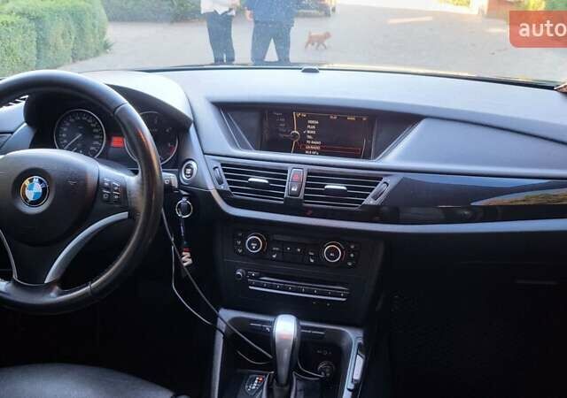 БМВ Х1 2010 в Белгород-Днестровском на Automoto.ua Черный БМВ Х1, объемом двигателя 2 л и пробегом 155 тыс. км за 13000 $, фото 2 на Automoto.ua