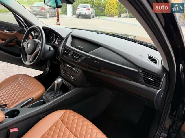 Чорний БМВ Х1, об'ємом двигуна 2 л та пробігом 114 тис. км за 11999 $, фото 19 на Automoto.ua