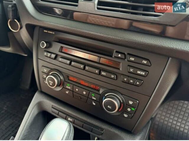 Чорний БМВ Х1, об'ємом двигуна 2 л та пробігом 114 тис. км за 11999 $, фото 12 на Automoto.ua