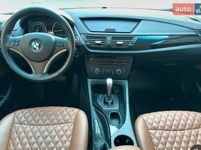 Чорний БМВ Х1, об'ємом двигуна 2 л та пробігом 114 тис. км за 11999 $, фото 16 на Automoto.ua