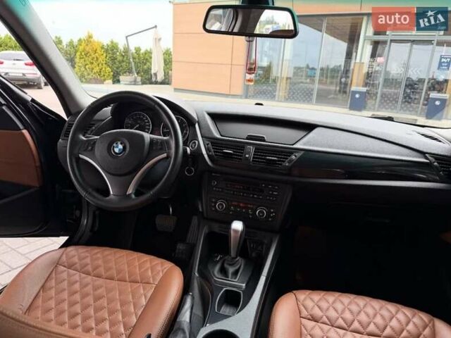 Чорний БМВ Х1, об'ємом двигуна 2 л та пробігом 114 тис. км за 11999 $, фото 11 на Automoto.ua