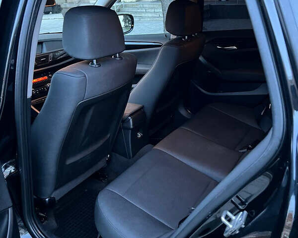 Чорний БМВ Х1, об'ємом двигуна 2 л та пробігом 173 тис. км за 12300 $, фото 22 на Automoto.ua