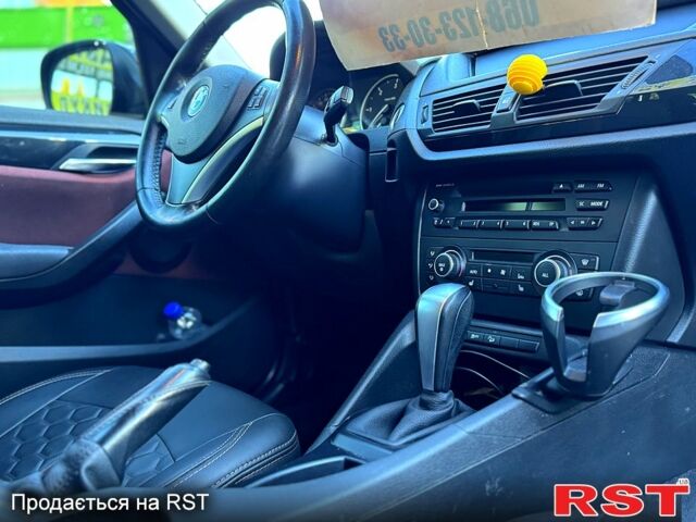 Чорний БМВ Х1, об'ємом двигуна 2 л та пробігом 183 тис. км за 13800 $, фото 11 на Automoto.ua