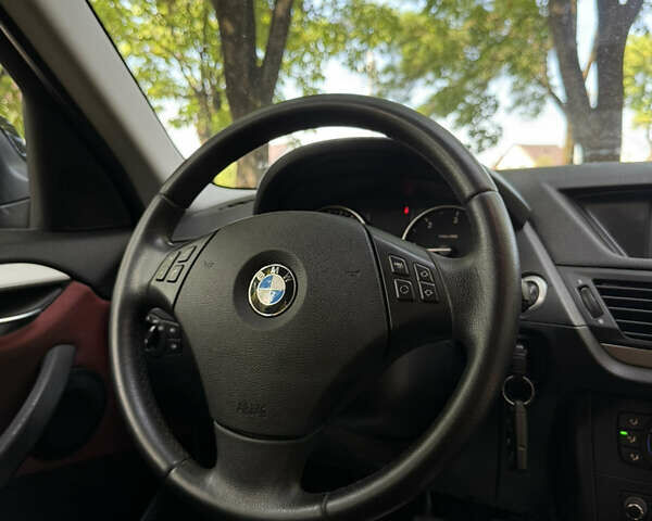Чорний БМВ Х1, об'ємом двигуна 2 л та пробігом 277 тис. км за 11500 $, фото 40 на Automoto.ua