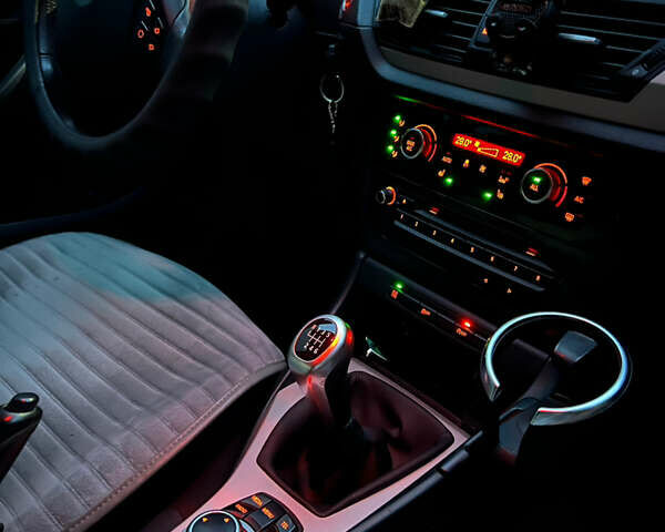 Черный БМВ Х1, объемом двигателя 2 л и пробегом 268 тыс. км за 11900 $, фото 11 на Automoto.ua