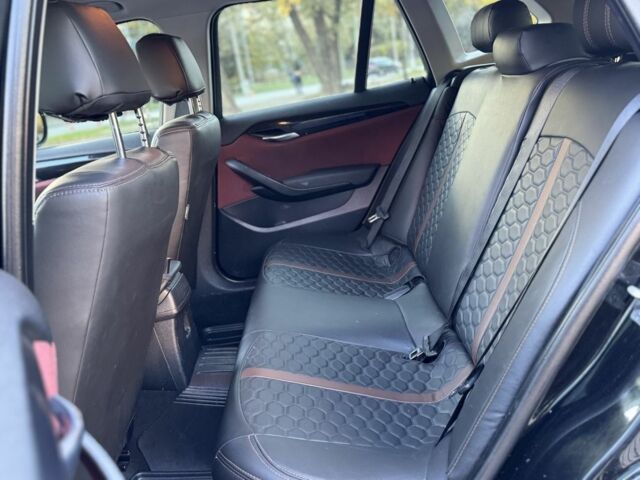 Чорний БМВ Х1, об'ємом двигуна 2 л та пробігом 183 тис. км за 13800 $, фото 13 на Automoto.ua