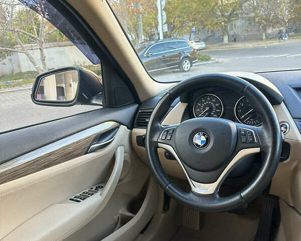 Чорний БМВ Х1, об'ємом двигуна 2 л та пробігом 177 тис. км за 10900 $, фото 28 на Automoto.ua