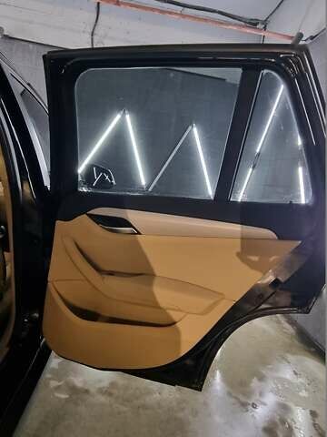 Черный БМВ Х1, объемом двигателя 2 л и пробегом 94 тыс. км за 12500 $, фото 4 на Automoto.ua