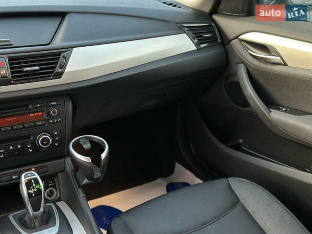 Чорний БМВ Х1, об'ємом двигуна 2 л та пробігом 126 тис. км за 9000 $, фото 12 на Automoto.ua
