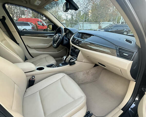 Чорний БМВ Х1, об'ємом двигуна 2 л та пробігом 177 тис. км за 10900 $, фото 47 на Automoto.ua