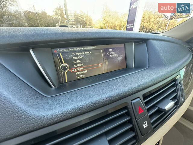 Чорний БМВ Х1, об'ємом двигуна 2 л та пробігом 177 тис. км за 10900 $, фото 32 на Automoto.ua