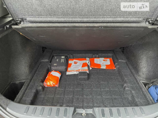 Черный БМВ Х1, объемом двигателя 2 л и пробегом 190 тыс. км за 15000 $, фото 11 на Automoto.ua